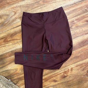 Nike Dri-Fit Leggings Women’s Maroon